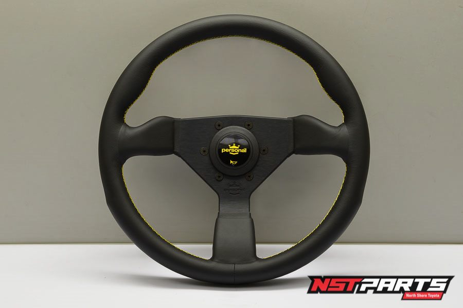 Nardi / Personal Grinta Steering Wheel / 330mm / Black Leather / Black Spokes